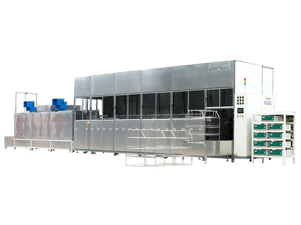 等離子表面處理機(jī)利用等離子體的物理和化學(xué)特性，在材料表面形成致密的物質(zhì)層或含氧基團(tuán)，使材料表面特性發(fā)生變化，提高表面親水性、粘接性等，在諸多行業(yè)中都有應(yīng)用。等離子體處理具有顯著的優(yōu)勢(shì)，目前市面上對(duì)產(chǎn)品的處理要求愈發(fā)精細(xì)化，定制的等離子表面處